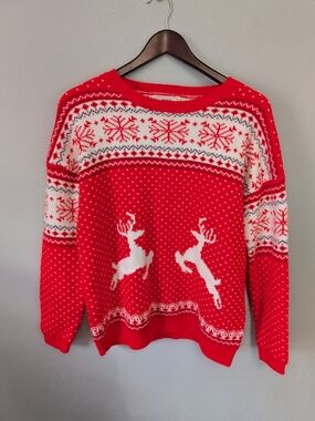 V28 Bright Red Reindeer Patterned Fair Isle Christmas Sweater Women's Size Large